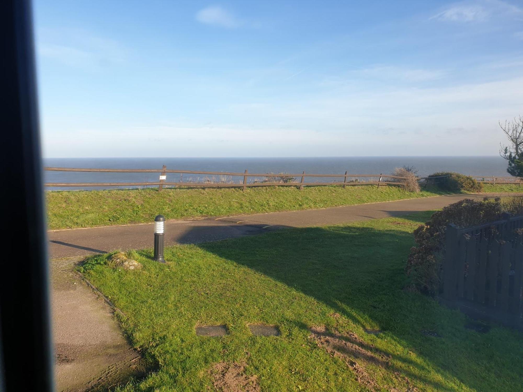 Ocean View 95 Hotel Trimingham Kültér fotó